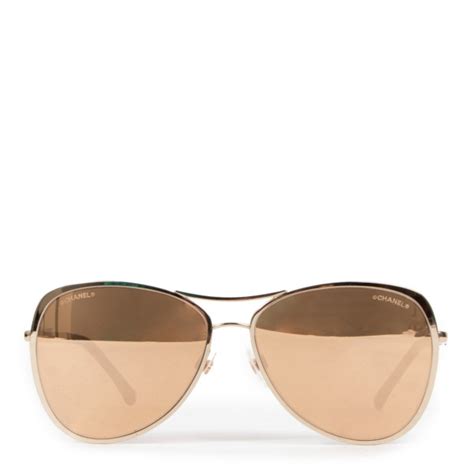 CHANEL Metal Mirrored Pilot Summer Sunglasses 4223 Gold .